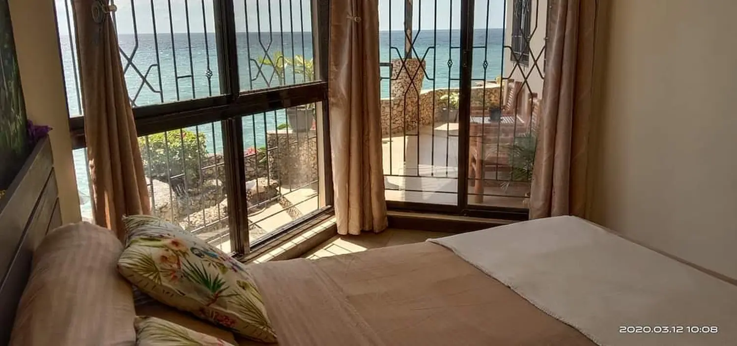 Eckhard Tourismus - Phillipinadventures - Hotelzimmer innen